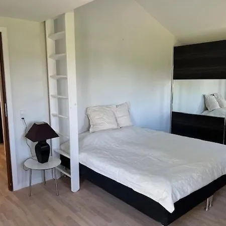 Charming Idyllic Wooden House Præstø