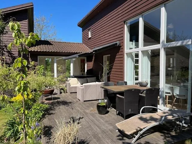 Charming Idyllic Wooden House *